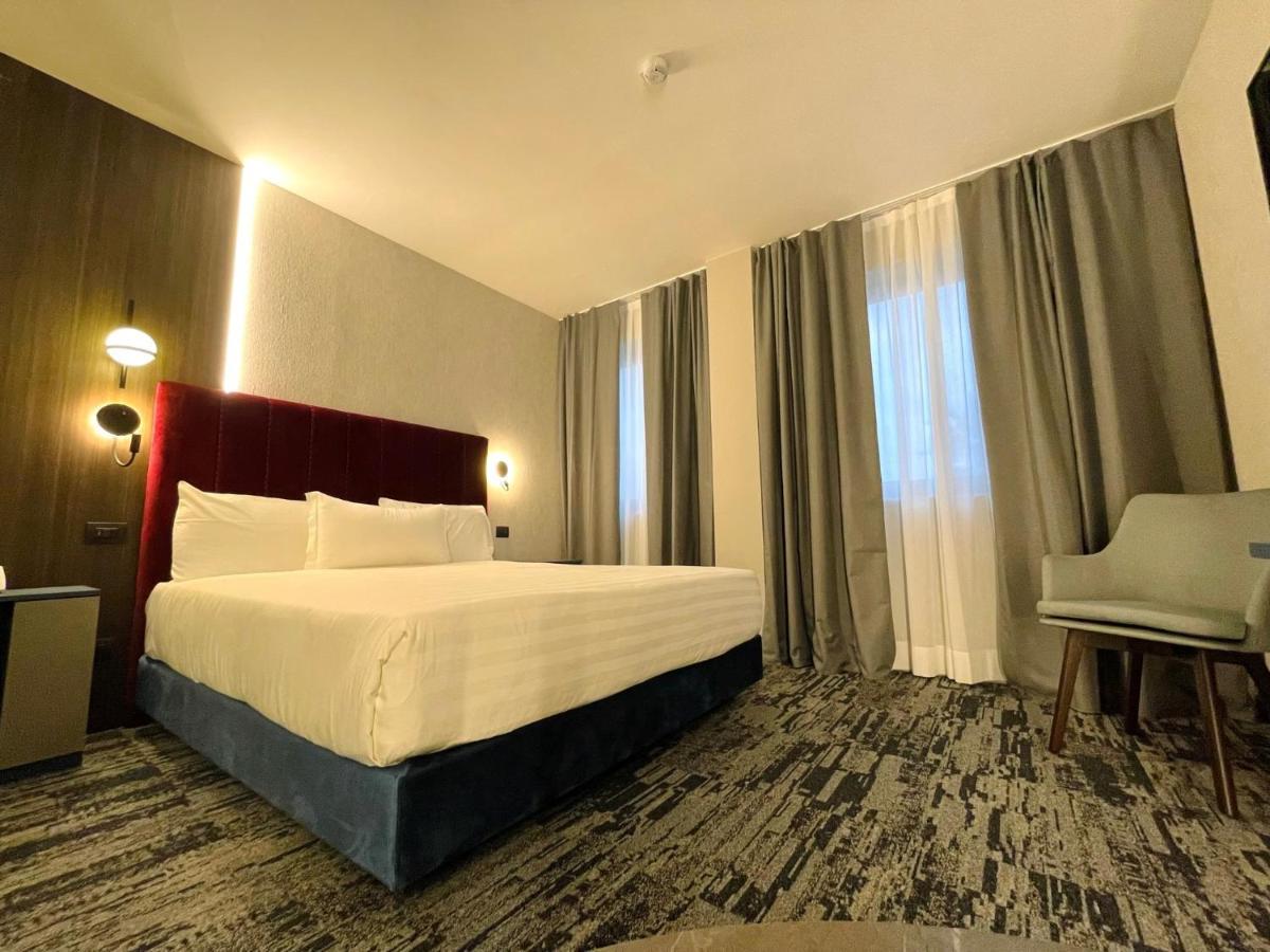 Mercure Leonardo Da Vinci Rome Airport Fiumicino Exterior photo