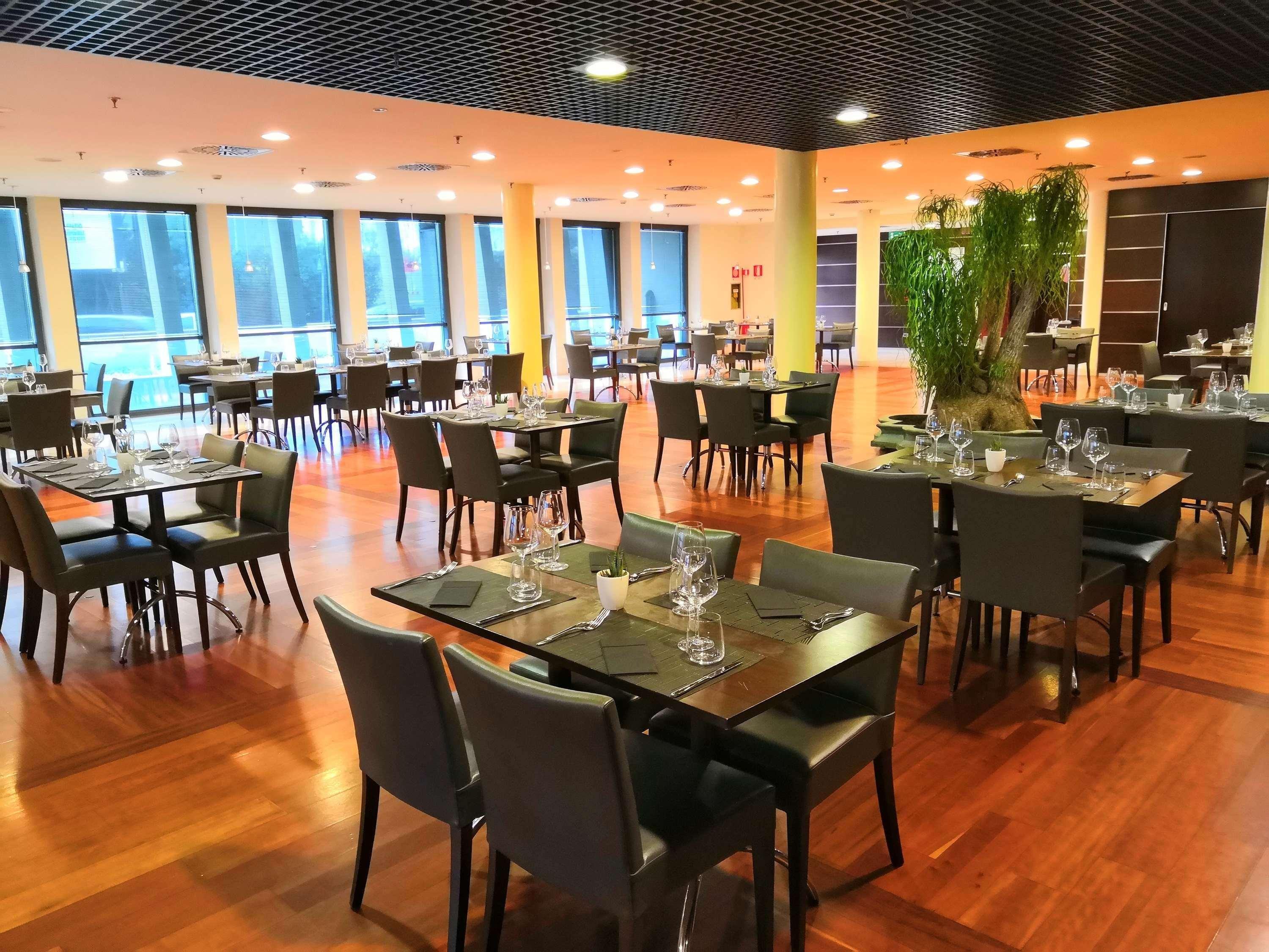 Mercure Leonardo Da Vinci Rome Airport Fiumicino Exterior photo
