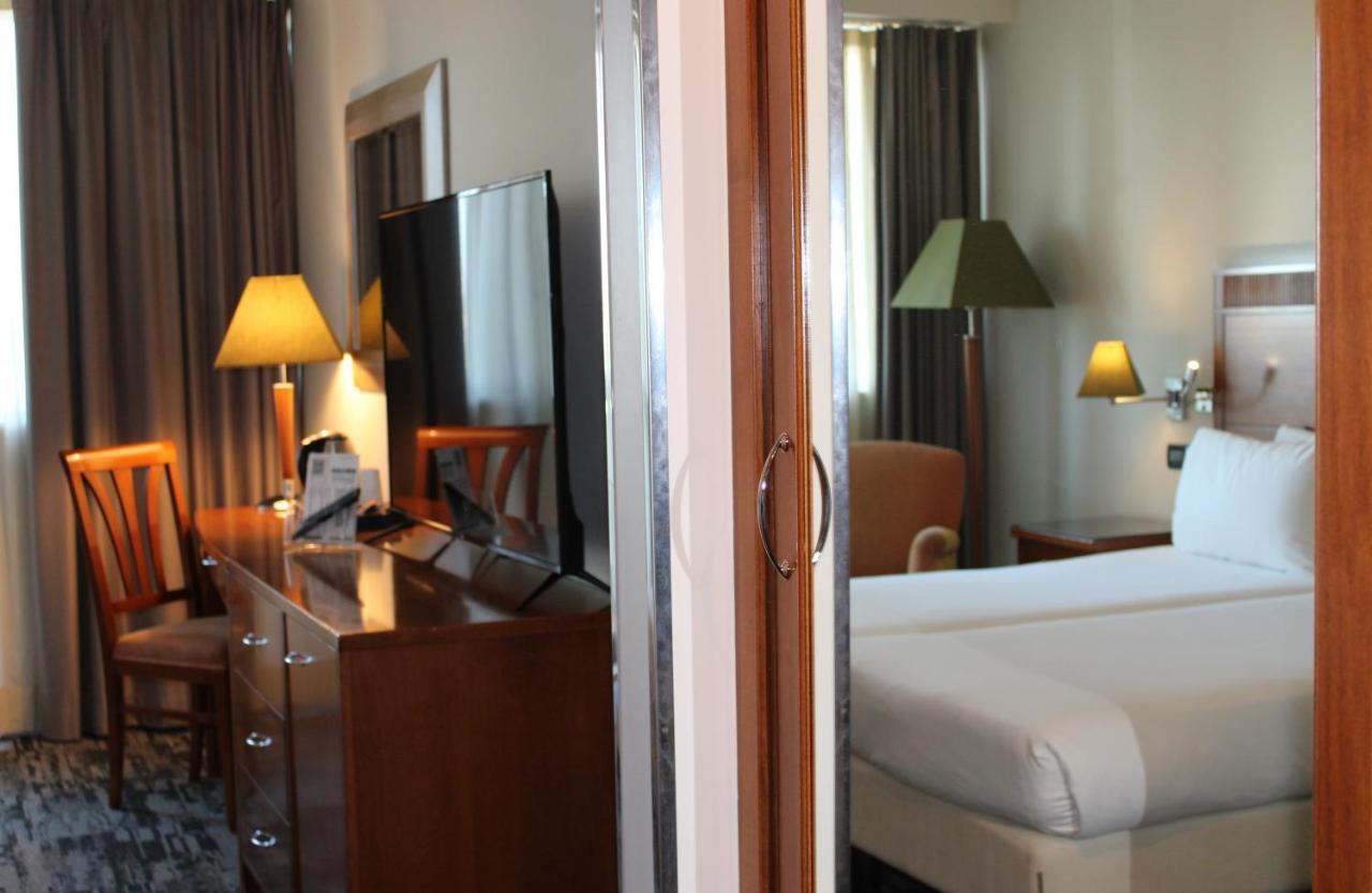 Mercure Leonardo Da Vinci Rome Airport Fiumicino Exterior photo