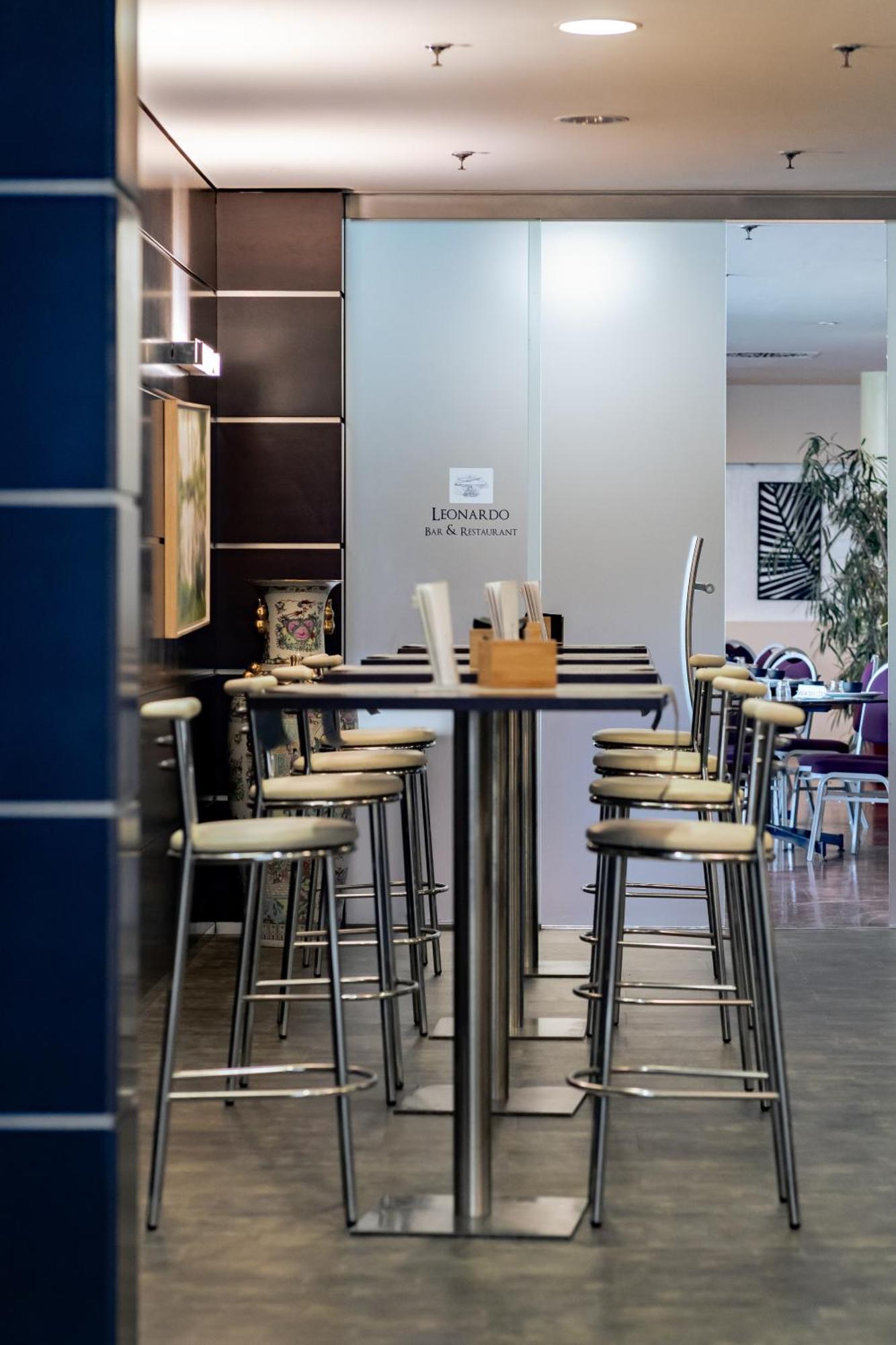 Mercure Leonardo Da Vinci Rome Airport Fiumicino Exterior photo