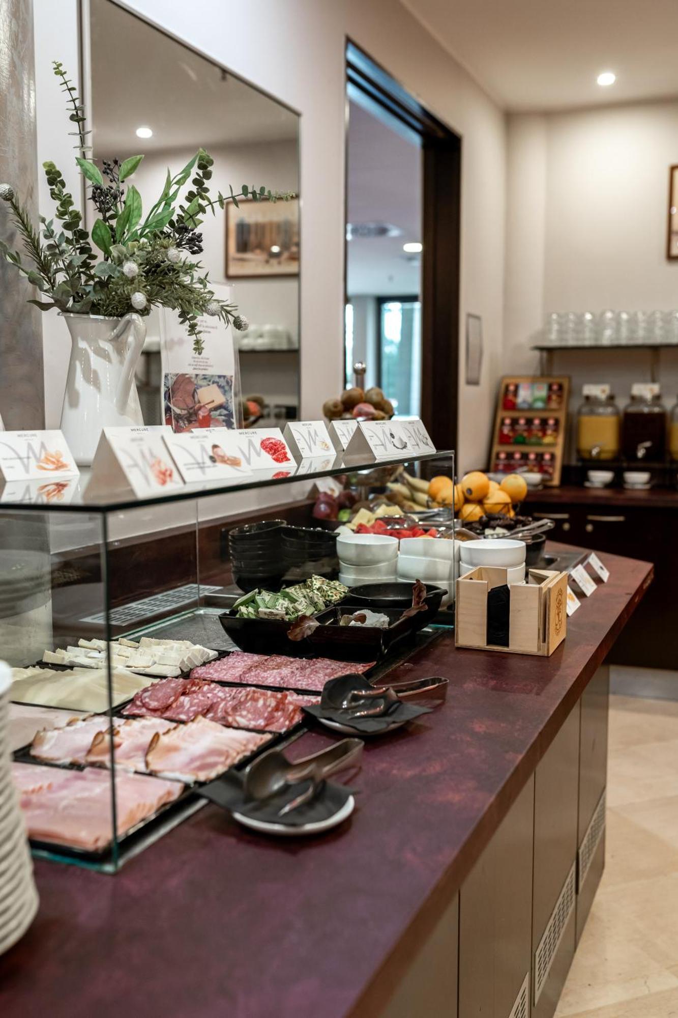 Mercure Leonardo Da Vinci Rome Airport Fiumicino Exterior photo