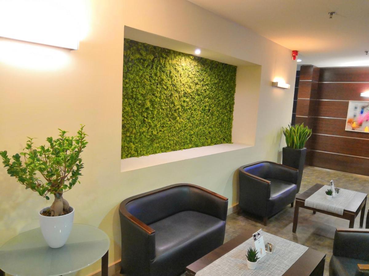 Mercure Leonardo Da Vinci Rome Airport Fiumicino Exterior photo